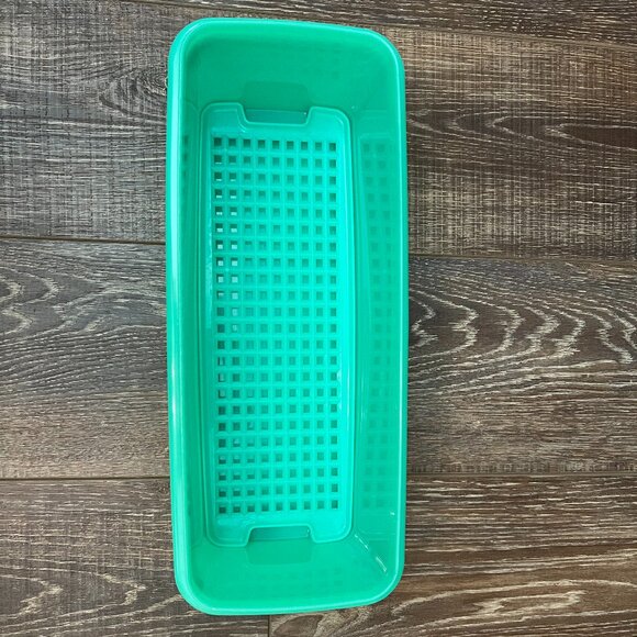 Vintage Tupperware Jadeite Green Celery/Vegetable Keeper - Picture 9 of 16